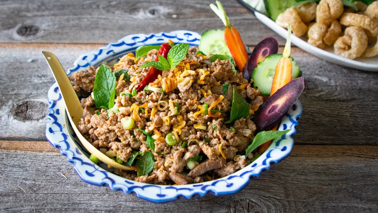 How To Make Laab Nua: Northern Thai Minced Pork Salad - Pantry Vault