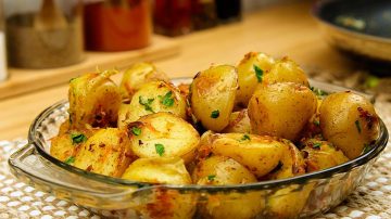 Potatoes with Onions and Garlic