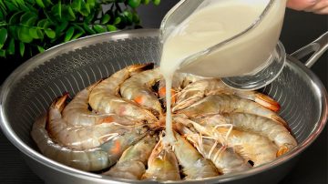 Shrimp in Flavorful Broth with Rice