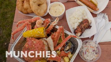 Crab Boil: A Taste of Traditional Alaskan Seafood