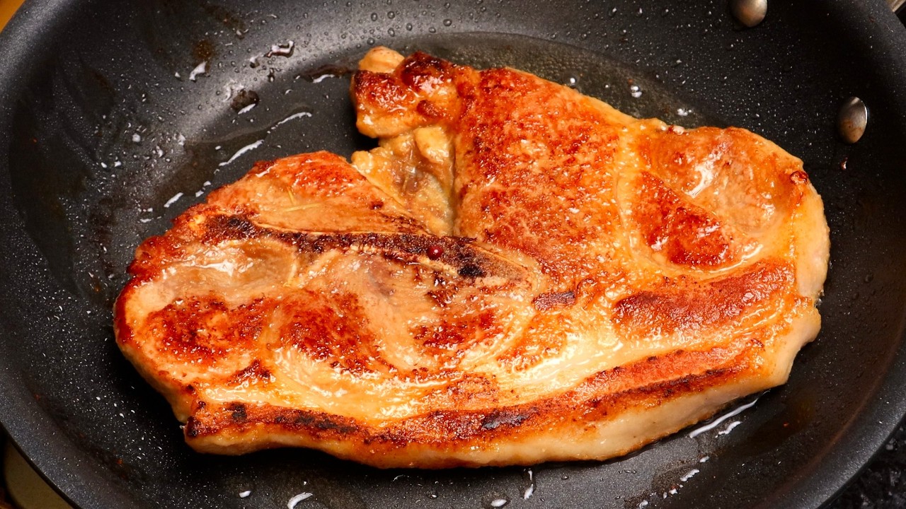 Easy Pork Chops with Creamy Garlic Sauce - Pantry Vault