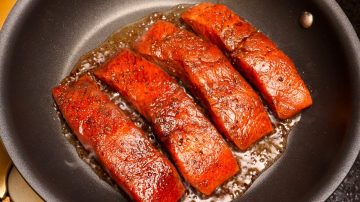 Delicious Salmon Recipe with Lemon and Soy Sauce