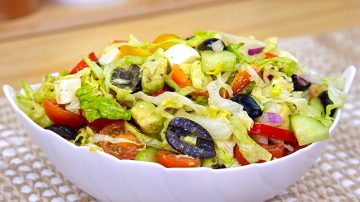 The Most Delicious Greek Salad! Fresh, Easy, and Full of Flavor!